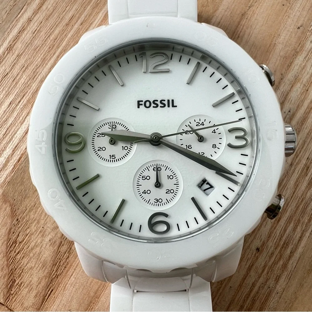 Fossil ladies white ceramic chronograph watch NEW BATTERY